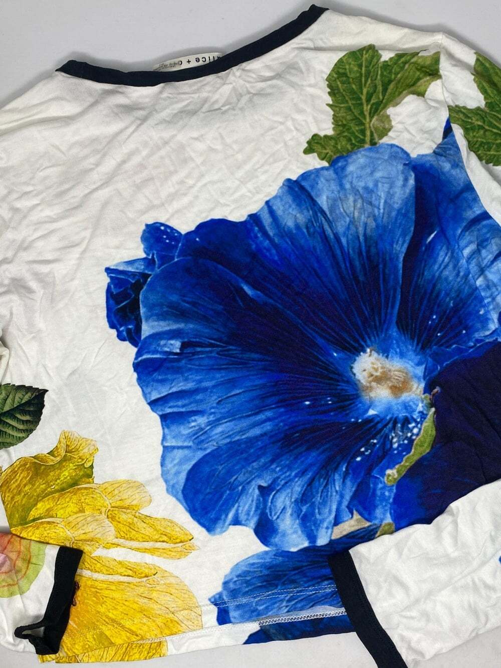 Alice + Olivia Delaina Le Parisien Top Large - Picture 13 of 13
